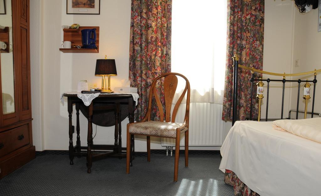 Hotel Admiral Wiesbaden Room photo